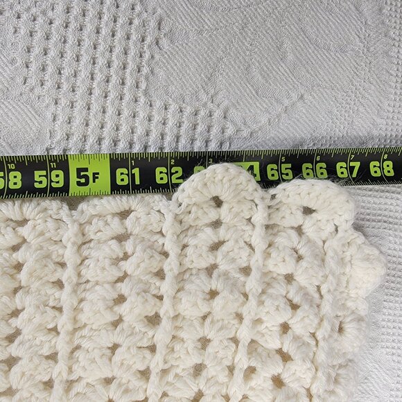 Vtg crocheted poncho shawl button front grandma hippie one size ivory arm holes - Picture 13 of 14